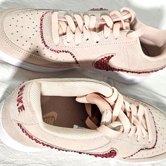 🌟Bling Custom Nike Suede Sneakers Crystal Rhinestone Rose Pink Swoosh Size 9 🌟 - Picture 7 of 9